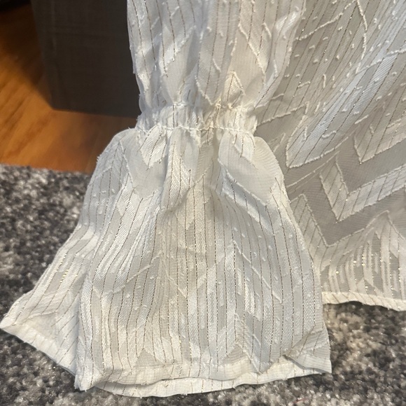 Stella & Dot Mette Cream/gold Blouse with Chevron Design - Picture 3 of 6